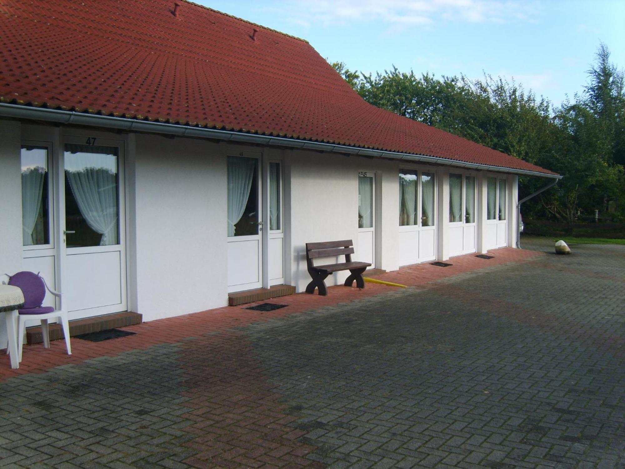 Hotel-Garni "Hof Von Hannover" Wittmund Exterior photo